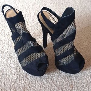 Beautiful heels size 8